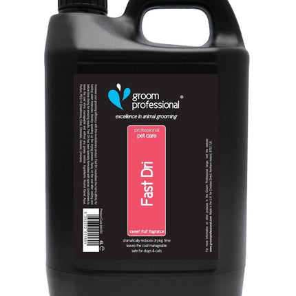 Groom Professional Fast Dri Spray - a formula that reduces drying time by 50%, with a sweet fruit scent.